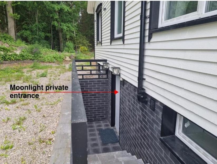 Moonlight - Trevlig Kallarlagenhet Apartment Broby Exterior photo